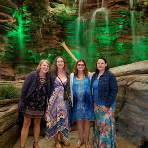 Meet your Posher, Sharon